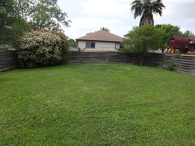 7835 Cortland Oak — Photo 12
