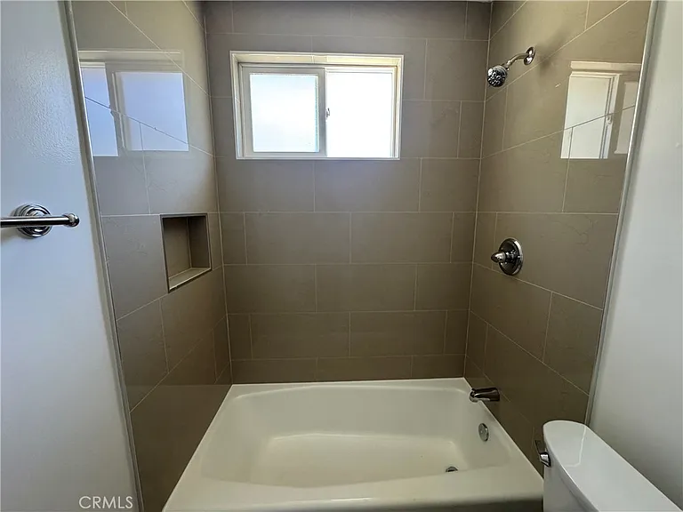 15226 Normandie Ave #B — Photo 16