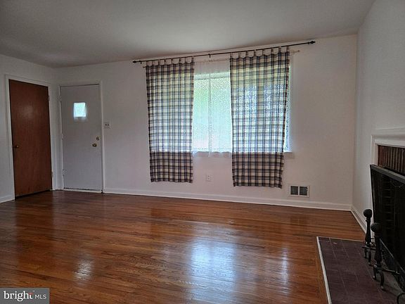 3rd image of 1802 Alberti Dr