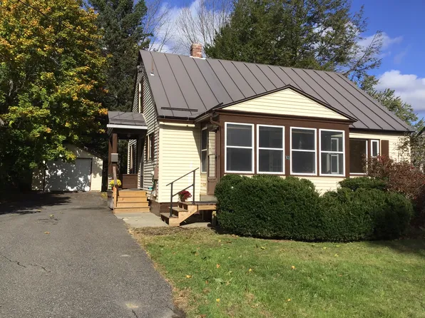 83 Oakland St, Waterville, ME 04901