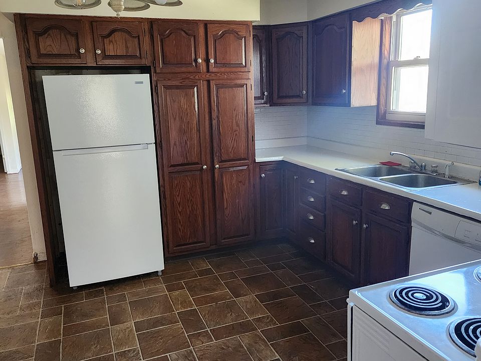 1st image of 2610 Orchard Ave