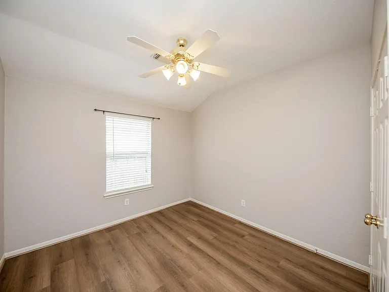 14618 Rochelle Ct — Photo 30