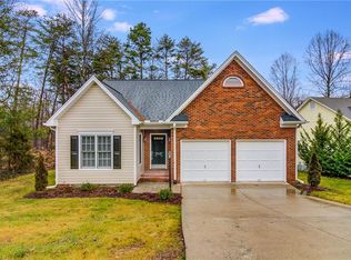 5712 Manor Ridge Trl, Greensboro, NC 27407