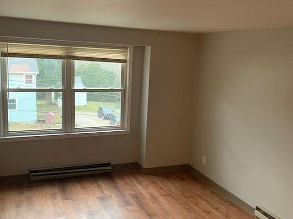 2nd image of 315 Wood St