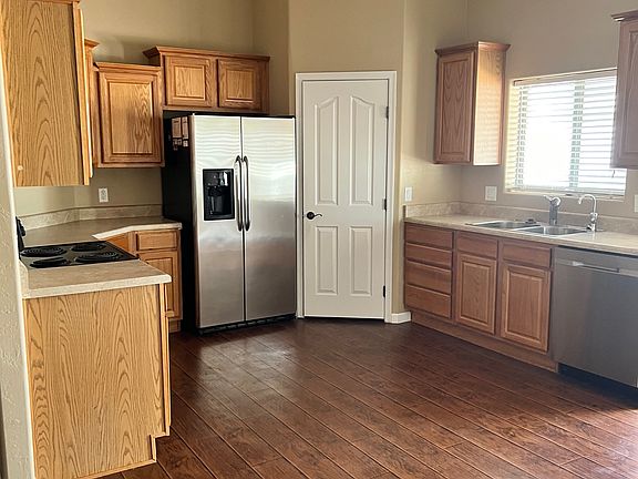 5th image of 1208 W Lincoln Ave