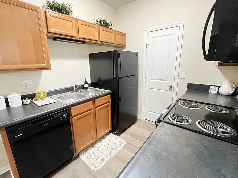 Residences at Northgate Crossing — Photo 7