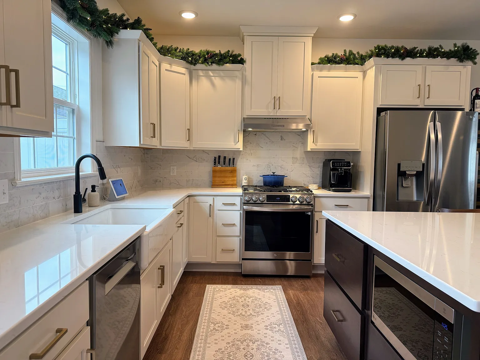 3 bed, 2.5 bath, 1566 sqft, $2,700 — Photo 1