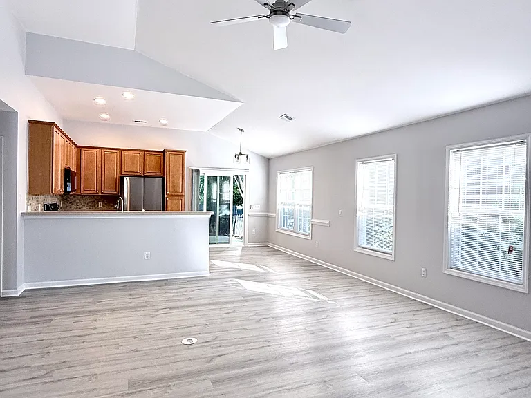 40 Gables Ln — Photo 3