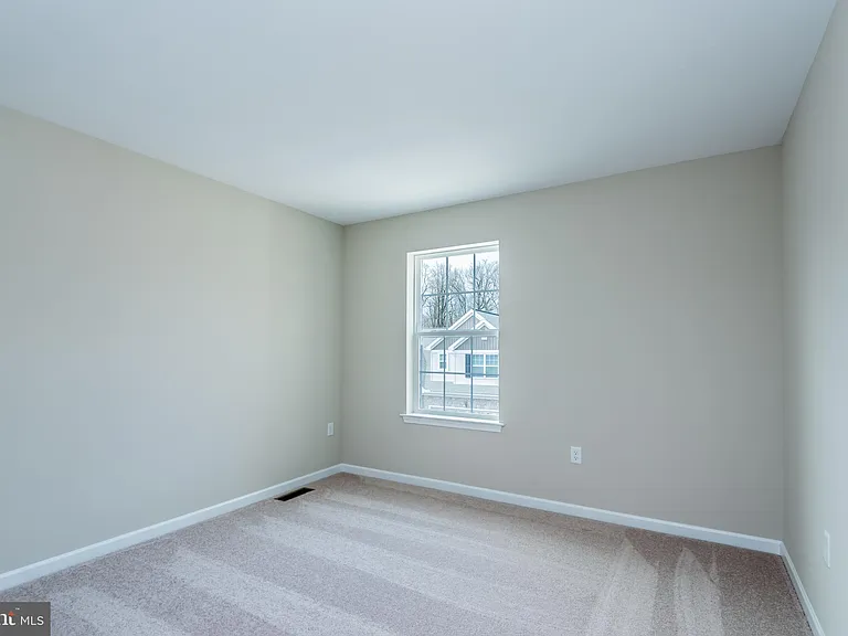 1714 Shady Ln — Photo 12