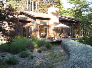 32501 Pearl Dr, Fort Bragg, CA 95437