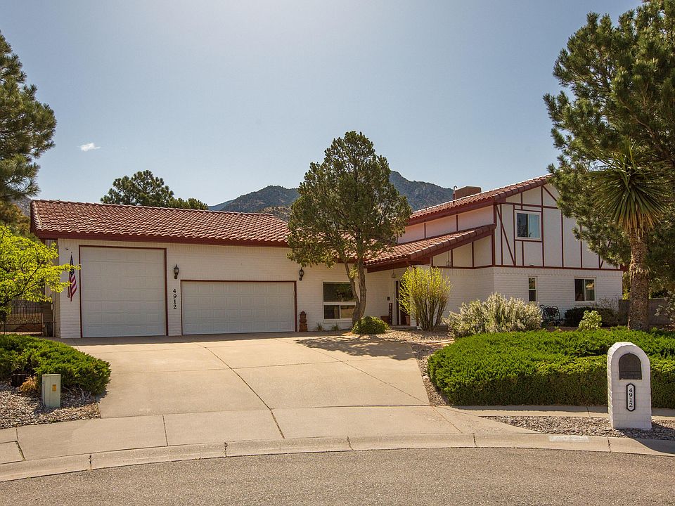 1st image of 4912 Calle Del Cielo NE