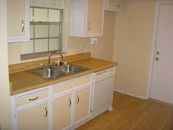 3rd image of 1100 Kane Dr