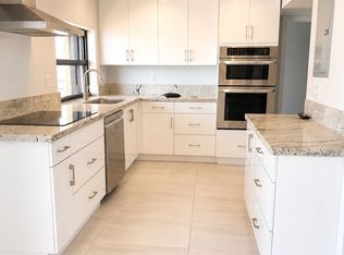555 NE 30th St APT 401, Miami, FL 33137