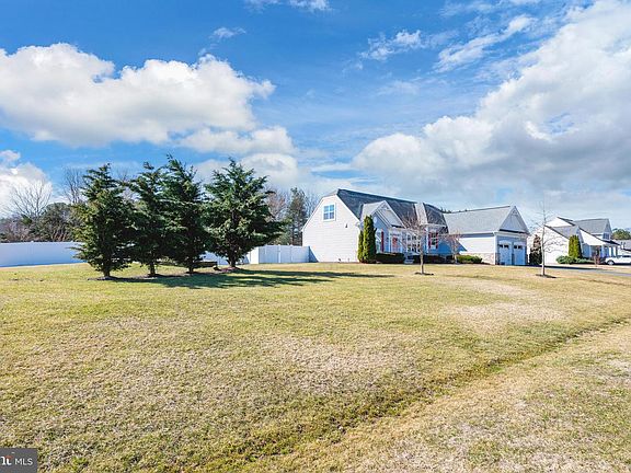 2nd image of 33057 Short Rd