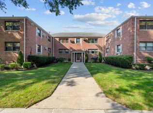 15520 86th St #3, Howard Beach, NY 11414