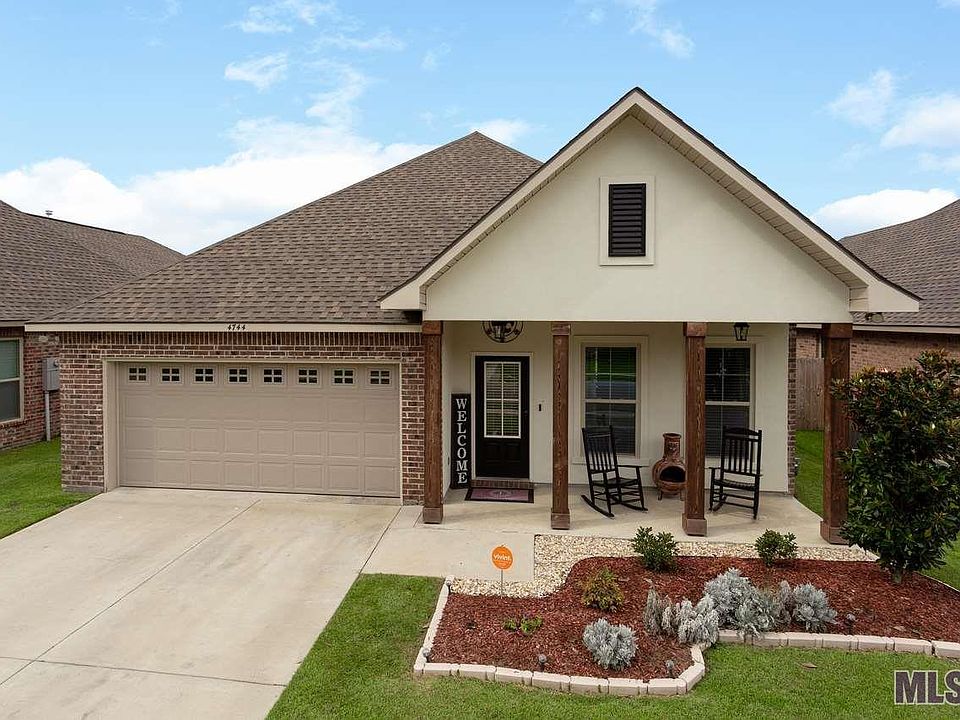 1st image of 4744 Belle Vue Dr