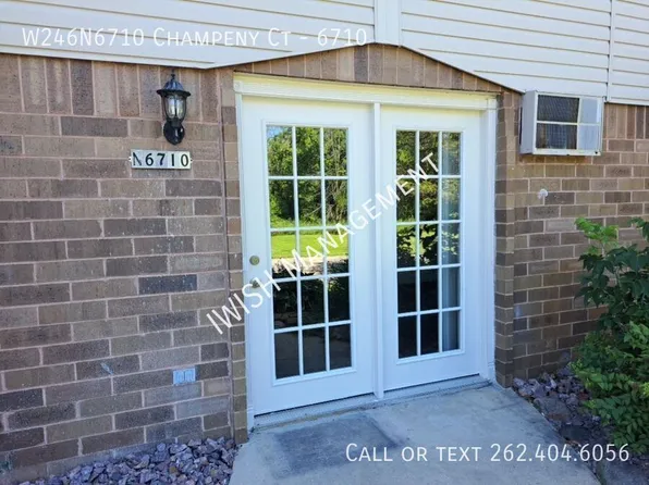 W246N6710 Champeny Ct #6710, Sussex, WI 53089