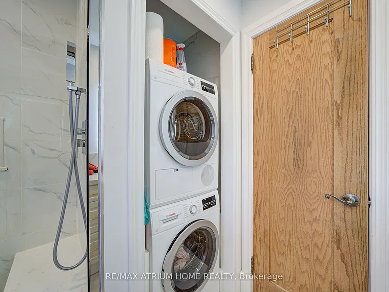 8 Patrick Blvd — Photo 20