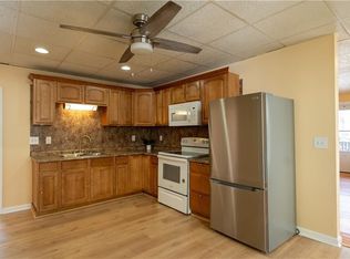 43 Rivulet St FLOOR 1, Woonsocket, RI 02895