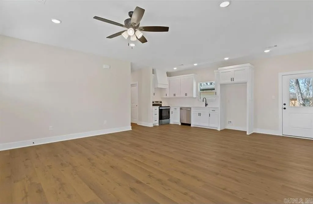 921 Banner Street - 1 — Photo 3