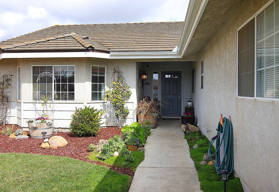 1st image of 3036 S Bunfill Dr