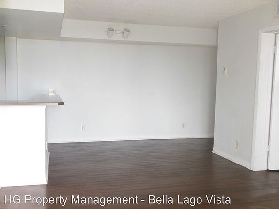 5th image of 706 Executive Center Dr APT 35
