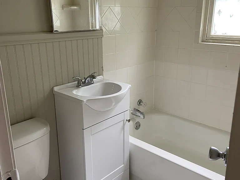 1816 SW Green Acres Ave — Photo 3