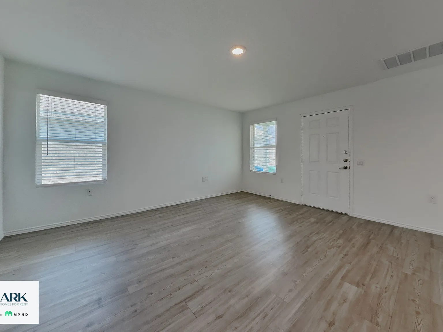 3 bed, 2.0 bath, 1440 sqft, $1,699 — Photo 3