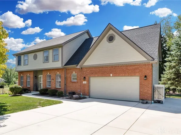 1353 Graceland Dr, Fairborn, OH 45324