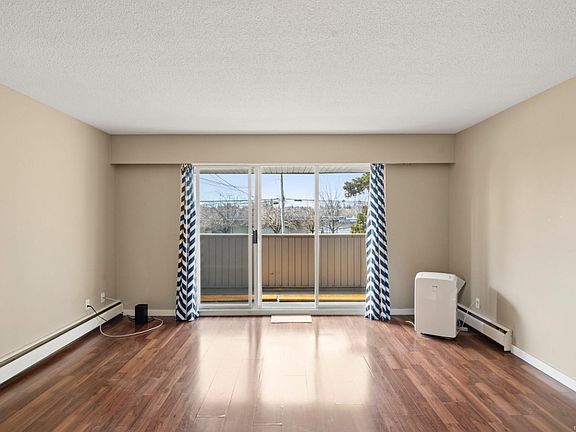 4th image of 377 Dogwood St S #211