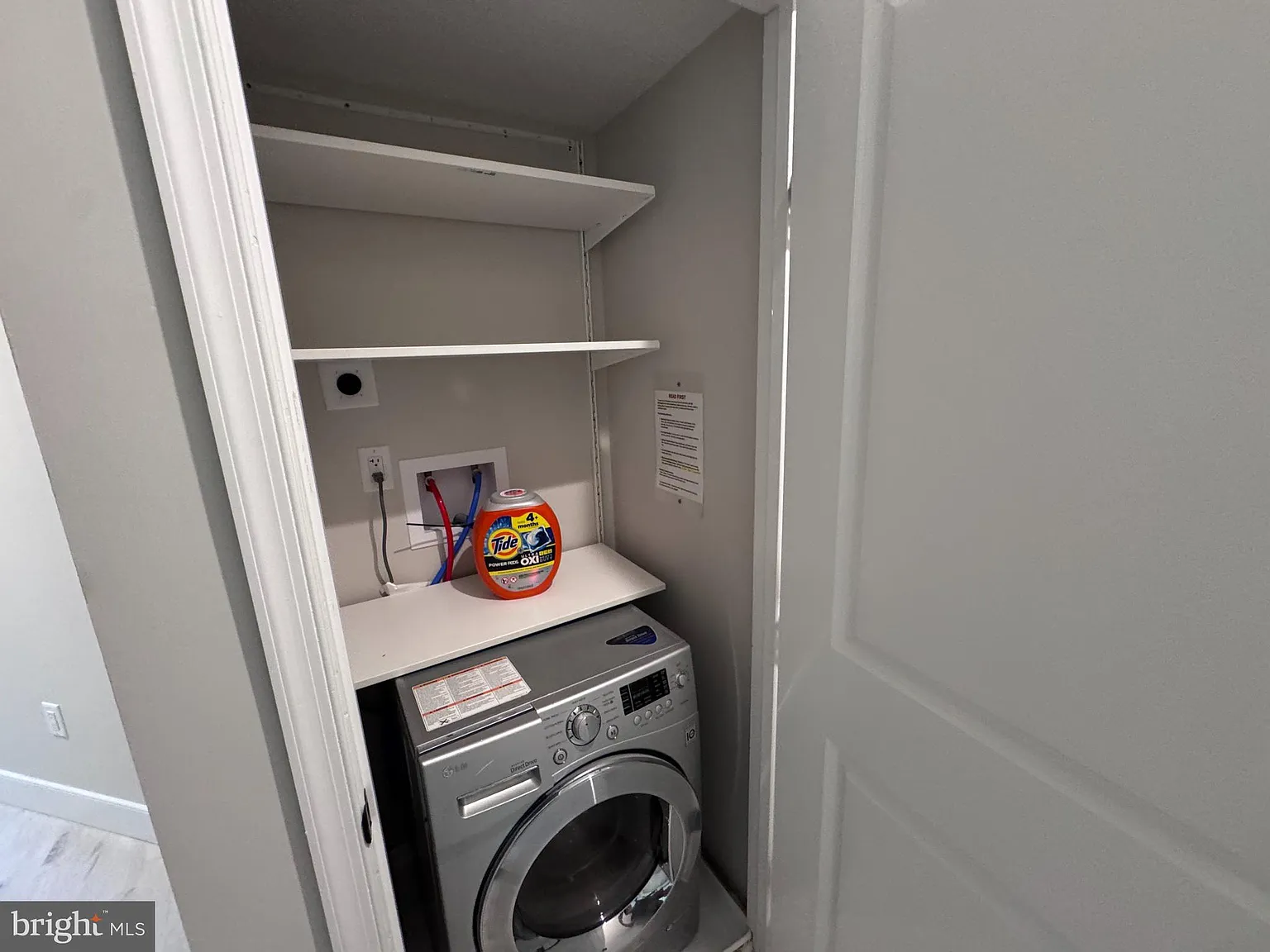 1 bed, 750 sqft, $1,300 — Photo 4