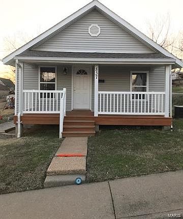 2nd image of 837 Warne St