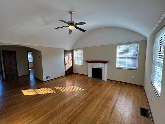 1 bed, 760 sqft, $1,400 — Photo 2
