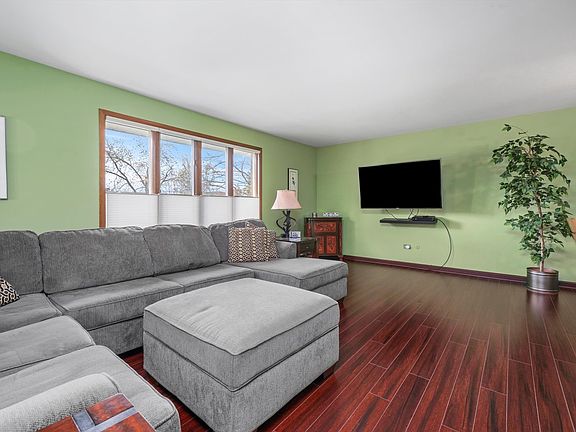 3rd image of 7300 W 153rd St #1