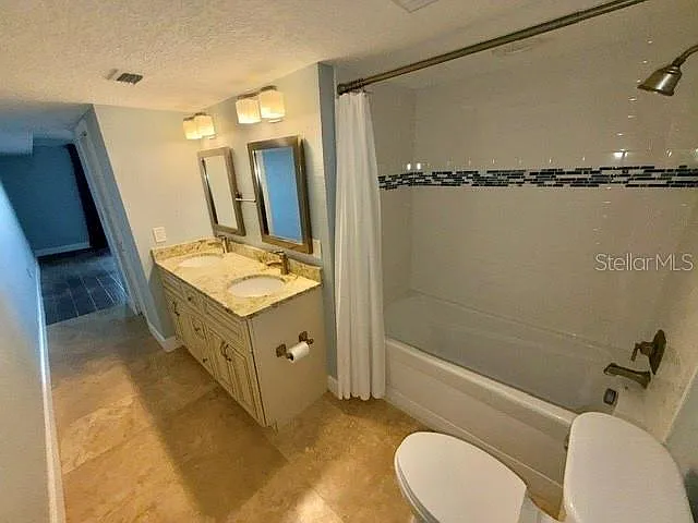 545 Garfield Ave #402 — Photo 21