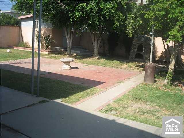 2nd image of 1911 Cedar St