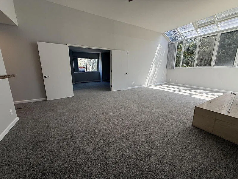 2 bed, 2.0 bath, 1197 sqft, $3,200 — Photo 2