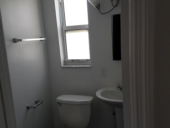 4th image of 137 N Federal Hwy APT 2