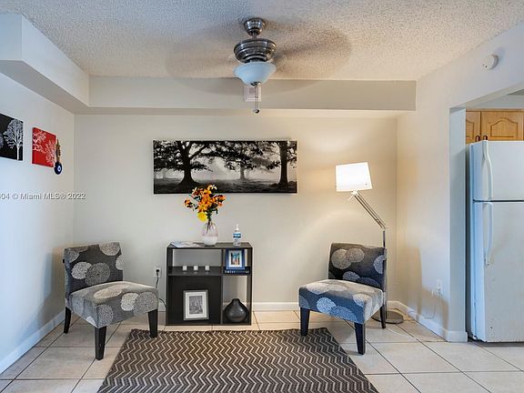 5th image of 7620 Carlyle Ave APT 404