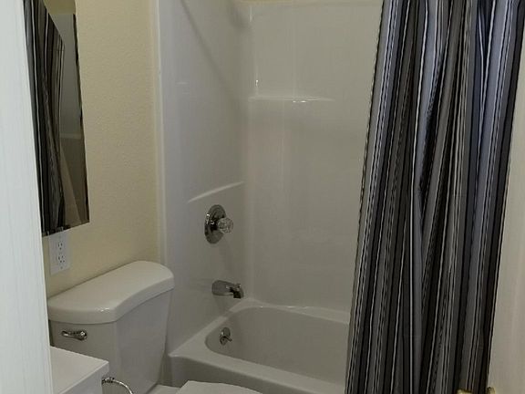5th image of 5450 Pomona Blvd