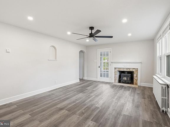 5th image of 1306 W Orvilla Rd