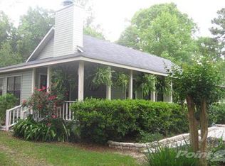 22712 Circle Dr, Robertsdale, AL 36567