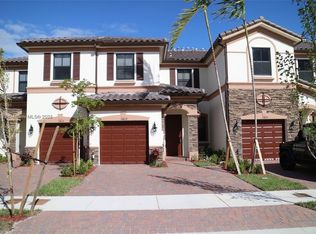 3429 W 92nd Pl, Hialeah, FL 33018