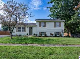 565 Congress Dr, Radcliff, KY 40160