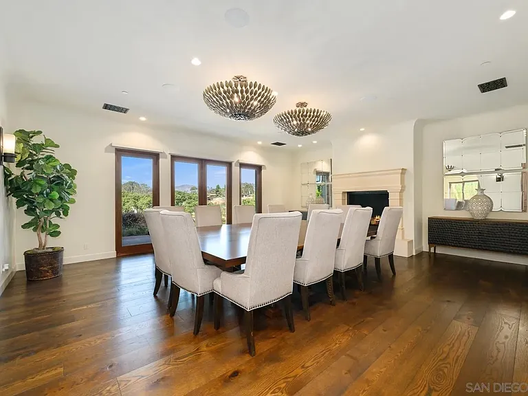 7031 Las Colinas — Photo 17