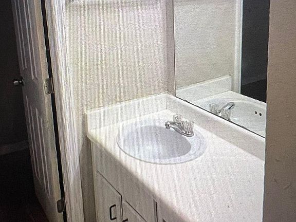 5th image of 559 Flemming Way APT 105