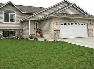 1299 Denver Ave SE, Hutchinson, MN 55350