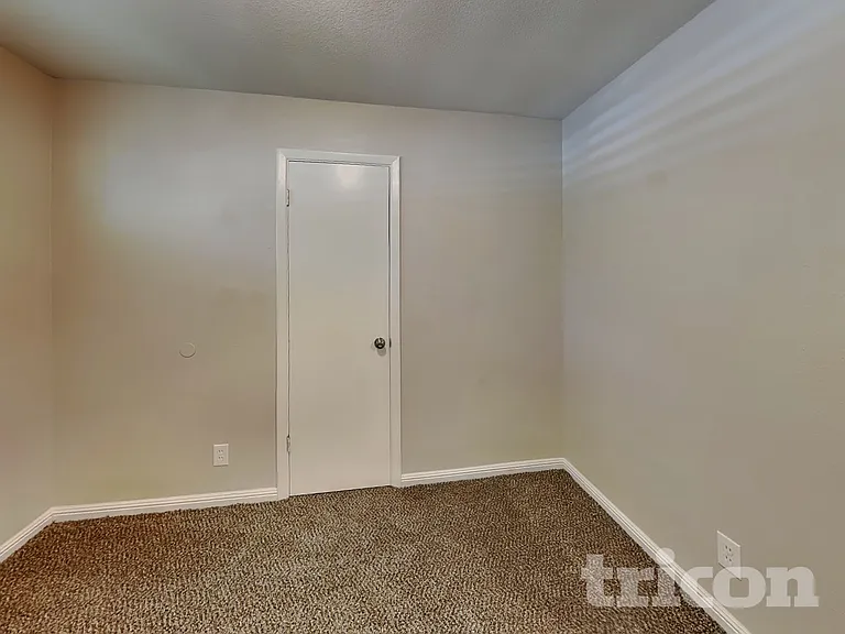 1120 Beldon Way — Photo 9
