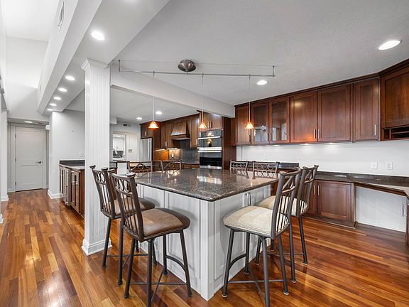 4th image of 3150 Glen Oaks Ave #311A