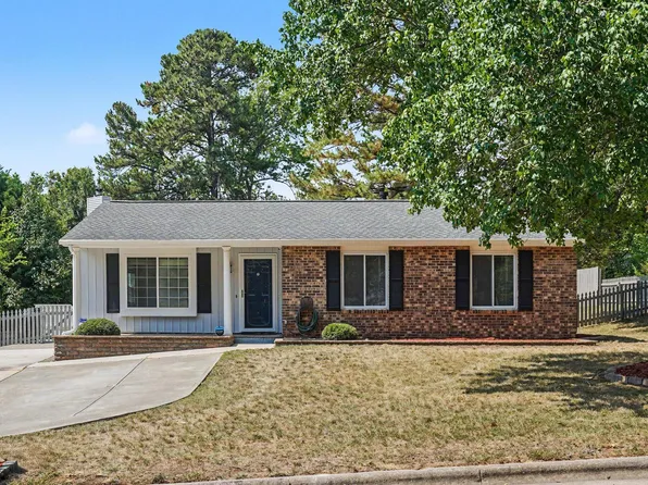 3805 Cascade Ct, Raleigh, NC 27604